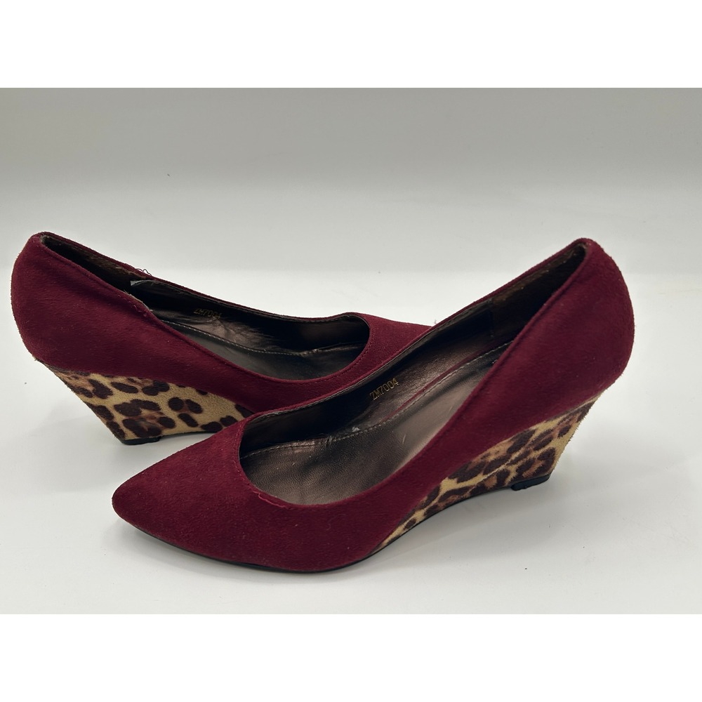 Ollio‎ Burgundy Suede Wedge Heels Leopard Print Pointed Toe Pumps Size 6.5 - Picture 9 of 10